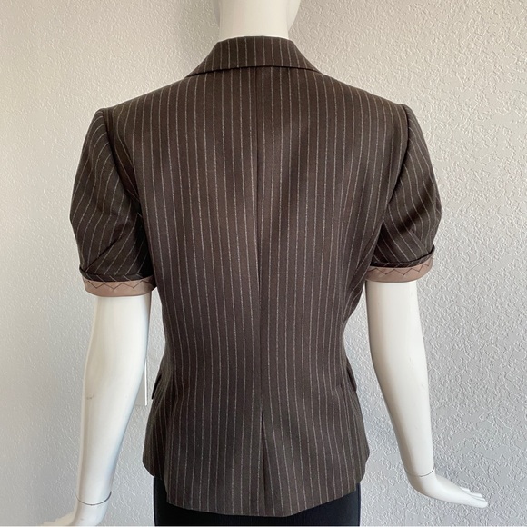 Bcbg maxazria brown pinstripe short sleeve jacket, wide leg pants set - Picture 7 of 15